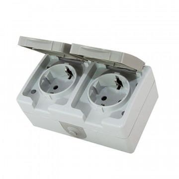 Розетка ОУ МАСТЕР 2-м горизонтальная с/з и шторками с крышкой 16А 230В серая IP54